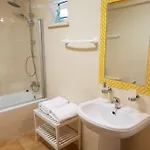Entire Flat 70sq M At Just 400m Distance Apartamento *