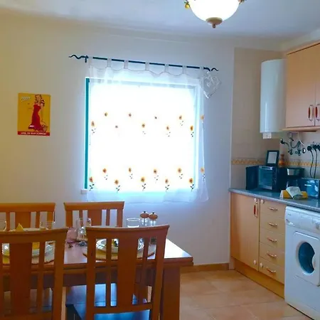 Entire Flat 70sq M At Just 400m Distance * Luz