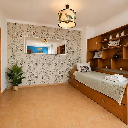 شقة Entire Flat 70sq M At Just 400m Distance