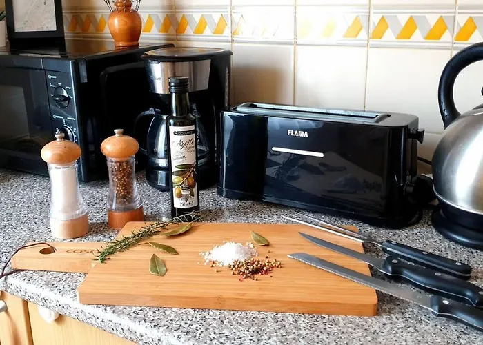 Entire Flat 70sq M At Just 400m Distance Апартаменты *